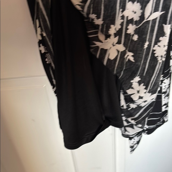 Floral Black and White Women's Dress - Picture 4 of 9